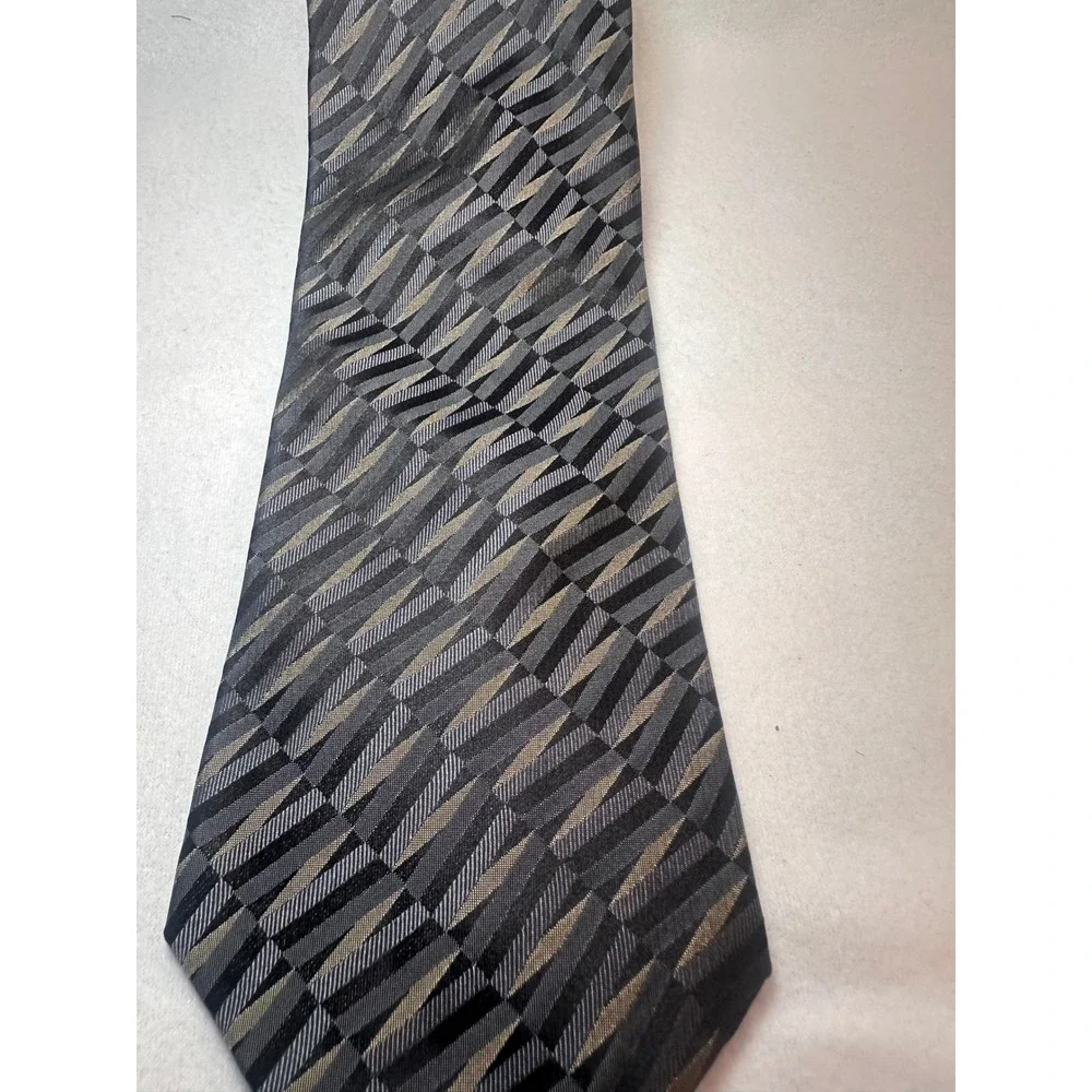 Joseph & Feiss Mens Silk Necktie Black Grey Gold Geometric‎ Striped RN 22356